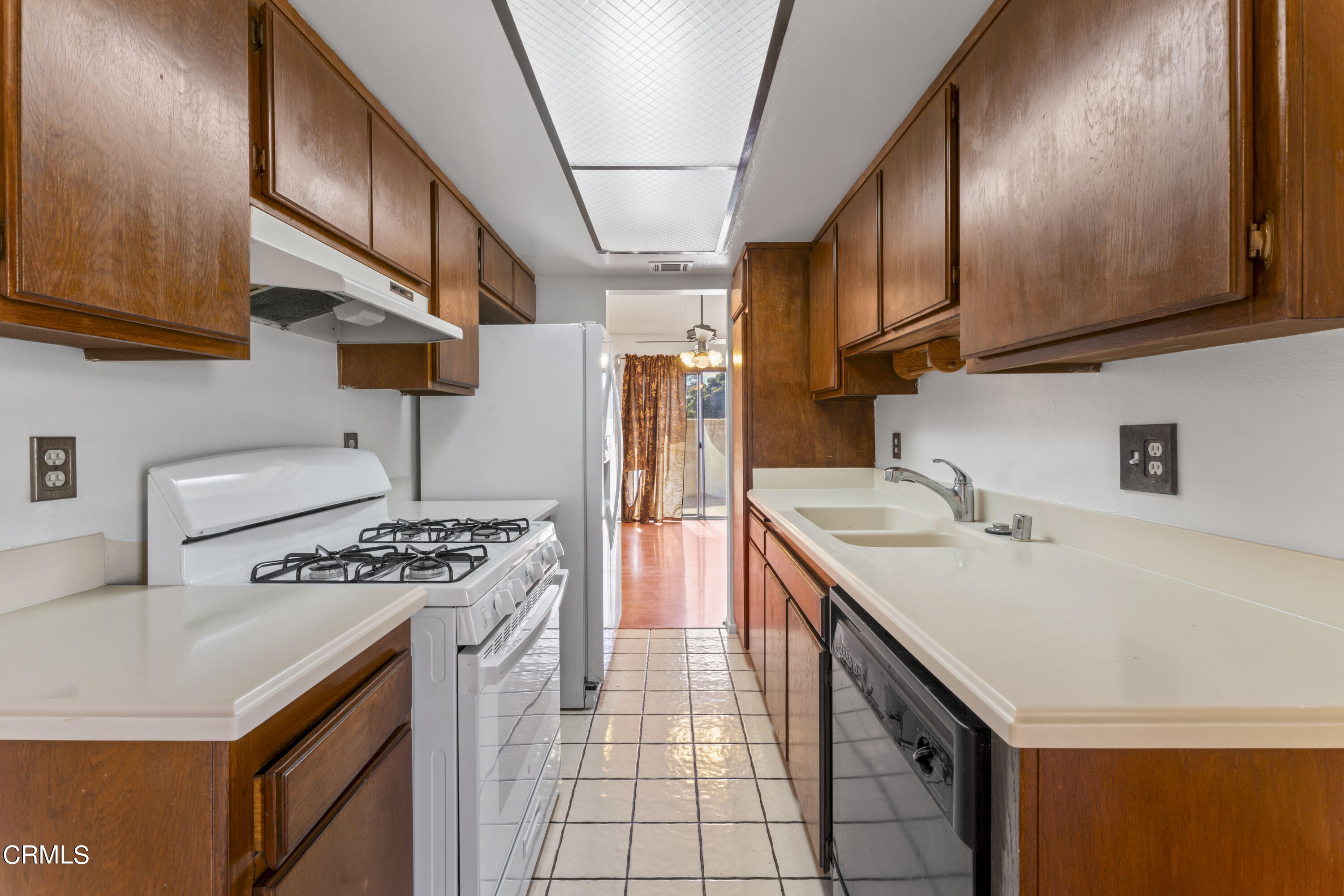 2534 Danube Way Oxnard, CA 93036 - Photo 7 of 33 photos_high_resolution_DSC00132