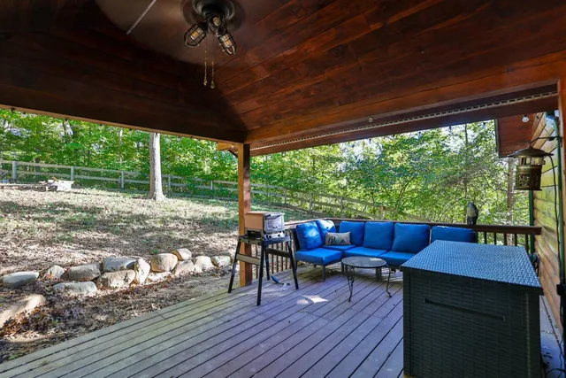 $359,900 | 1613 Greenlawn Way, Lawrenceburg, IN 47025