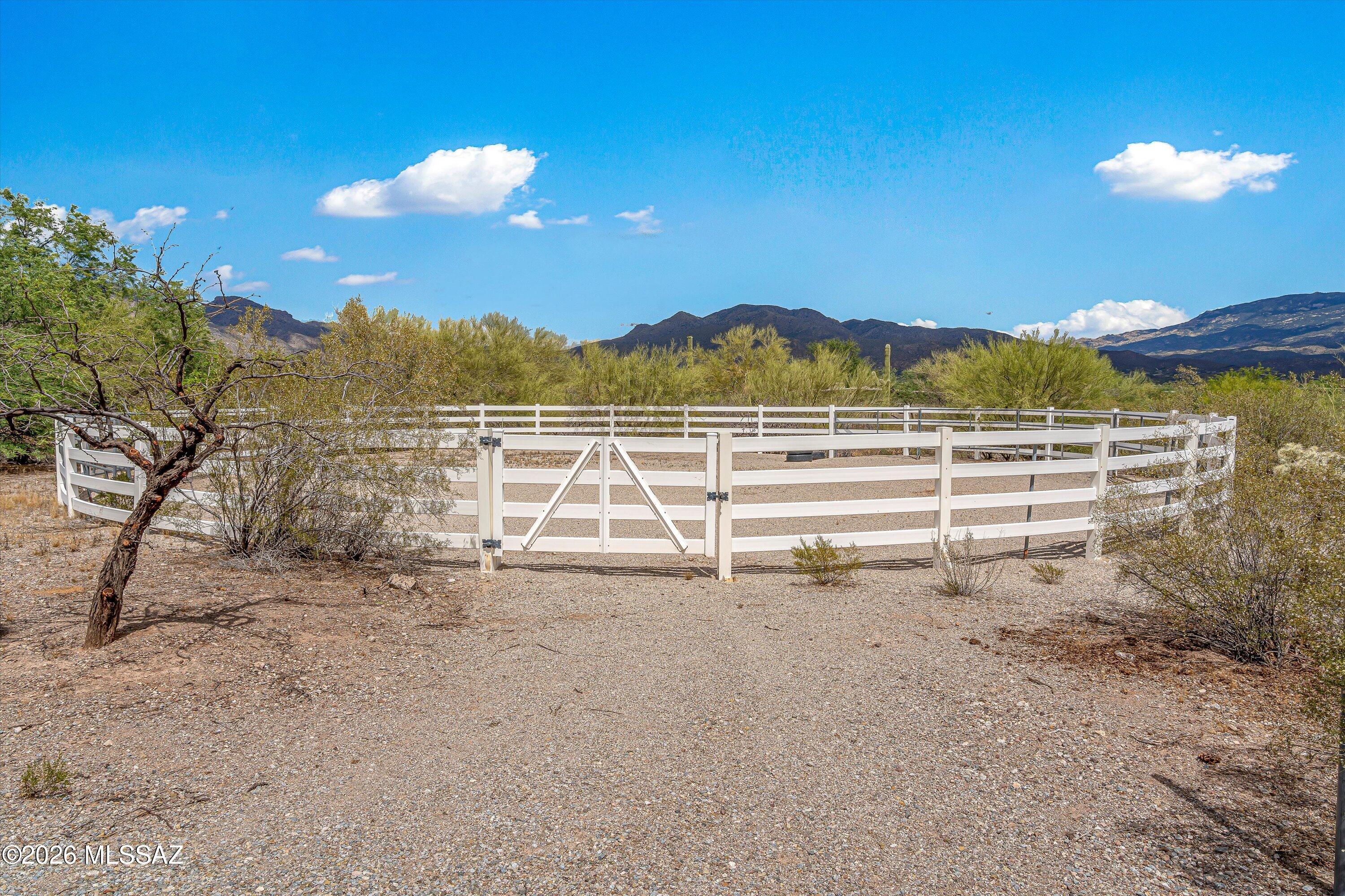 10961 East Roger Road Tucson, AZ 85749 - Photo 9 of 45 Wide driveway access to round pen