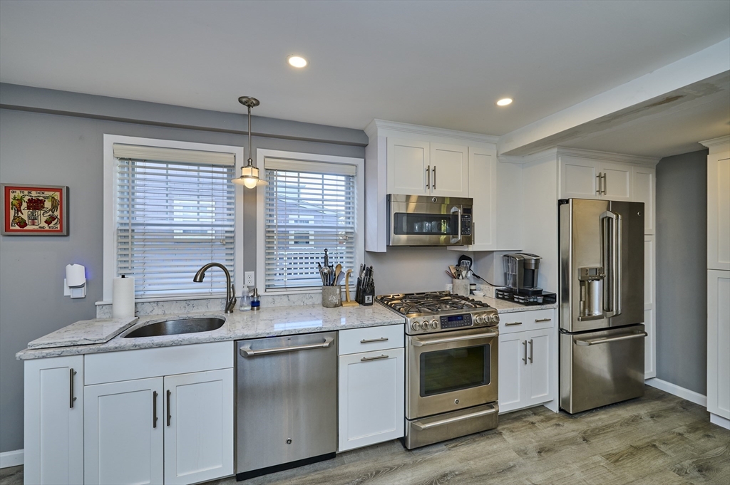 291 Russett Road Brookline, MA 02467 - Photo 8 of 15