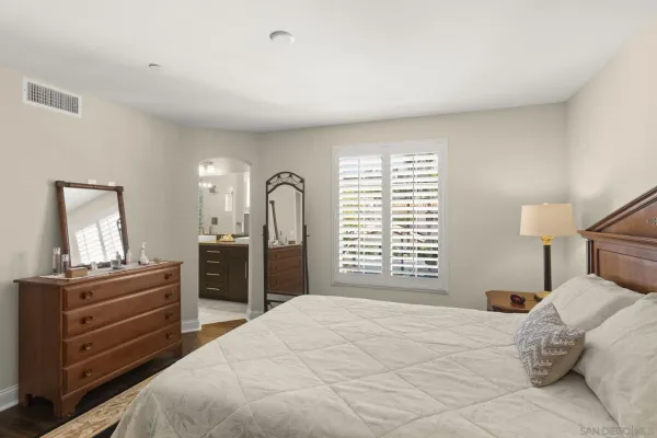 $2,245,000 | 1056 Pearl Street, Unit 24, La Jolla, CA 92037