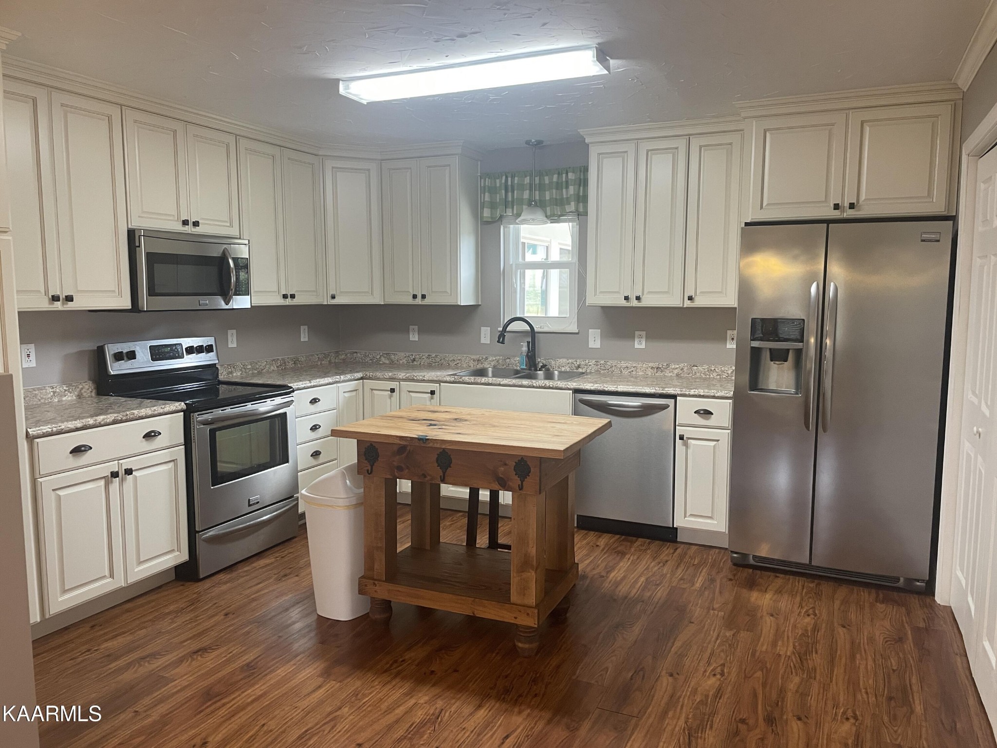 2929 Niles Ferry Road Greenback, TN 37742 - Photo 17 of 36 Gallery Image 17