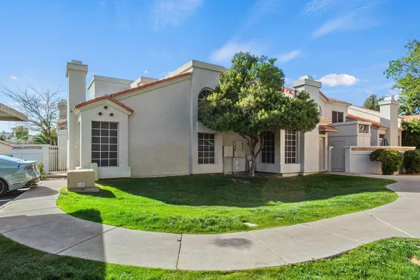 $1,825 | 1717 East Union Hills Drive, Unit 1035, Phoenix, AZ 85024