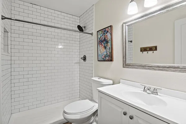 $1,825 | 1717 East Union Hills Drive, Unit 1035, Phoenix, AZ 85024
