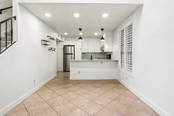 $1,825 | 1717 East Union Hills Drive, Unit 1035, Phoenix, AZ 85024
