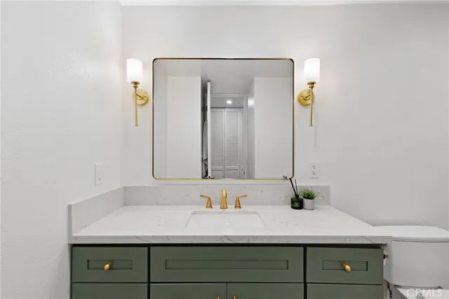 $998,000 | 4477 Wilshire Boulevard, Unit 202, Los Angeles, CA 90010