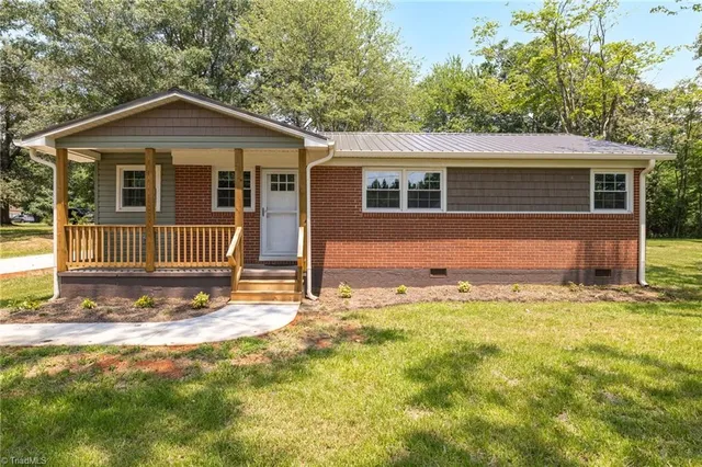 $219,900 | 129 Redwood Road, Eden, NC 27288