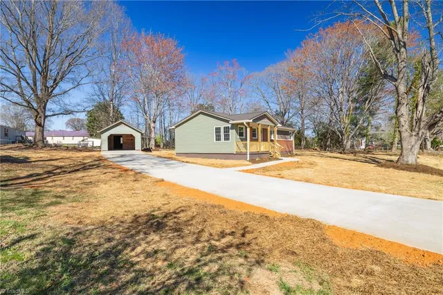 $219,900 | 129 Redwood Road, Eden, NC 27288