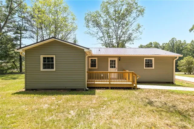 $219,900 | 129 Redwood Road, Eden, NC 27288