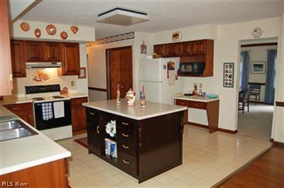 1490 Bell Road Chagrin Falls, OH 44022 - Photo 10 of 25 Gallery Image 10