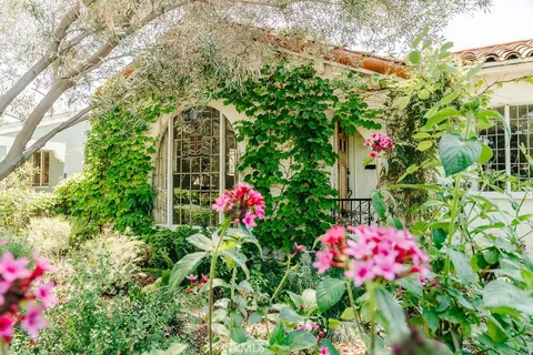 $1,799,000 | 4070 Garden Avenue, Los Angeles, CA 90039