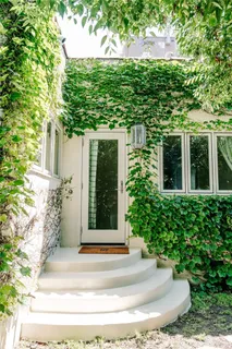 $1,799,000 | 4070 Garden Avenue, Los Angeles, CA 90039
