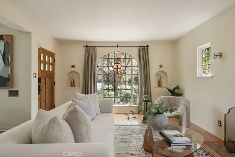 $1,799,000 | 4070 Garden Avenue, Los Angeles, CA 90039