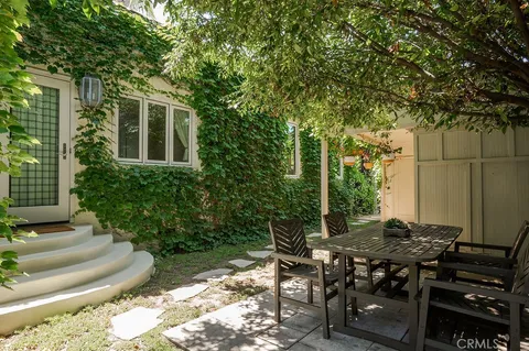 $1,799,000 | 4070 Garden Avenue, Los Angeles, CA 90039