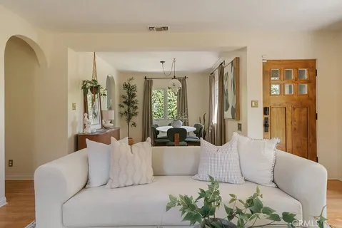 $1,799,000 | 4070 Garden Avenue, Los Angeles, CA 90039