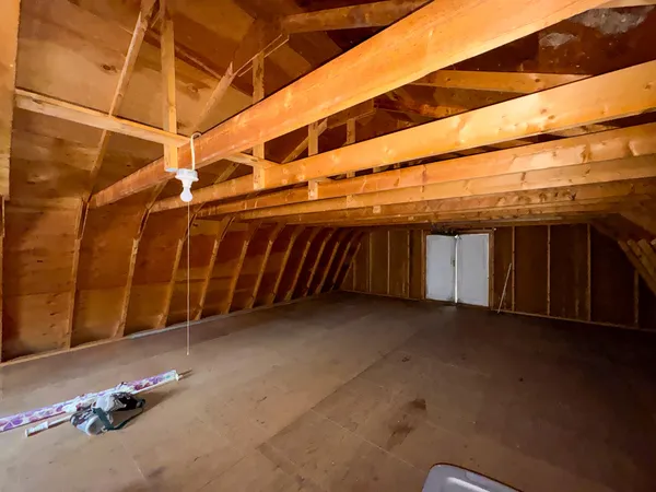 $229,000 | 31 Edwards Street, Lincoln, ME 04457