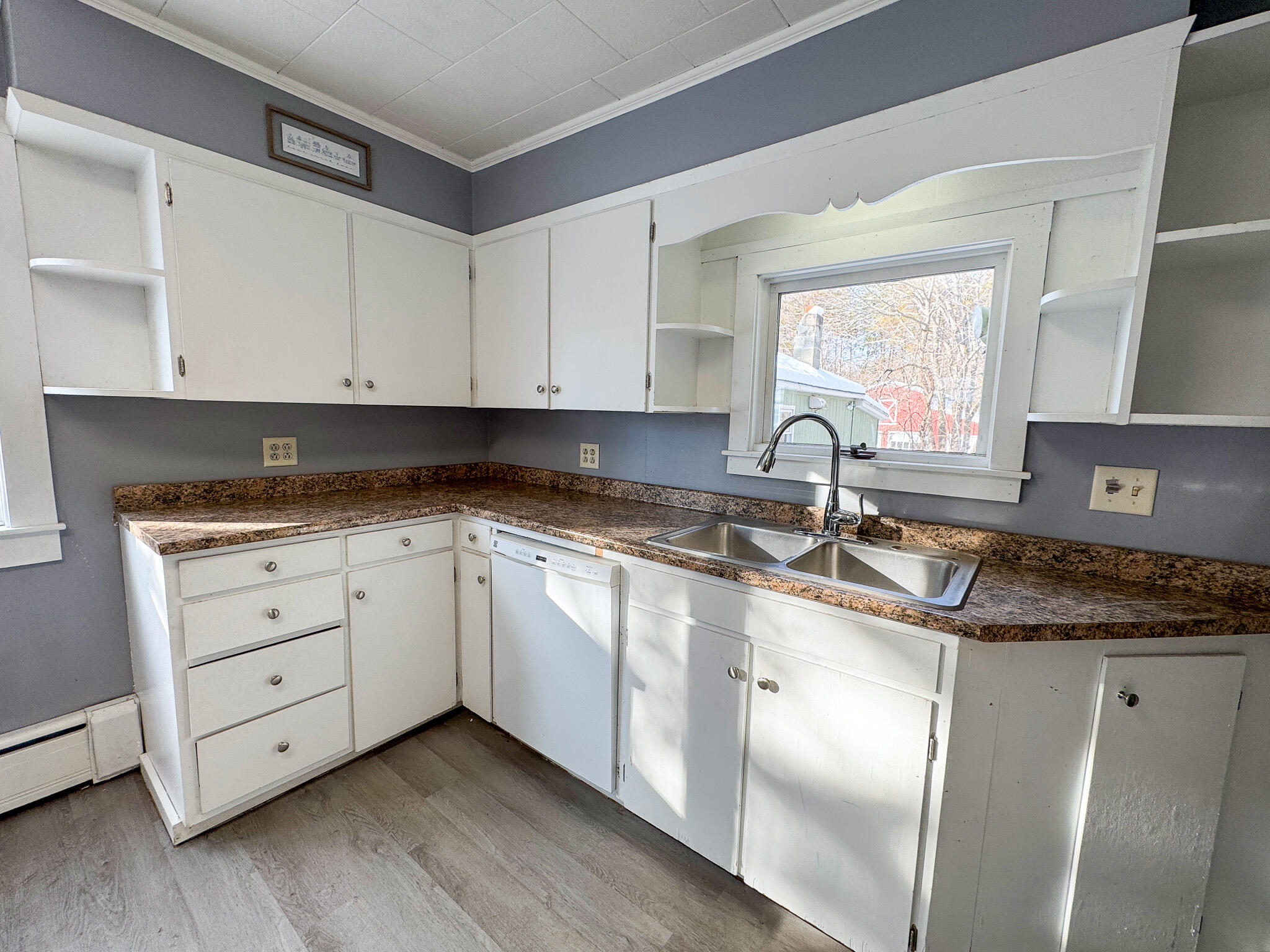 31 Edwards Street Lincoln, ME 04457 - Photo 7 of 23 7