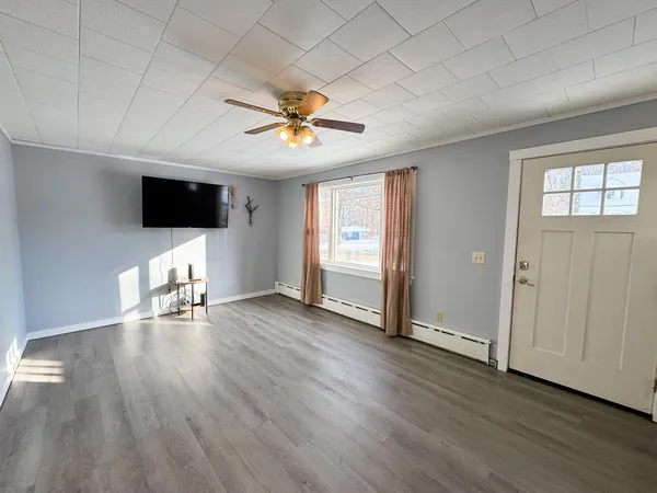 $229,000 | 31 Edwards Street, Lincoln, ME 04457