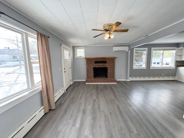 $229,000 | 31 Edwards Street, Lincoln, ME 04457