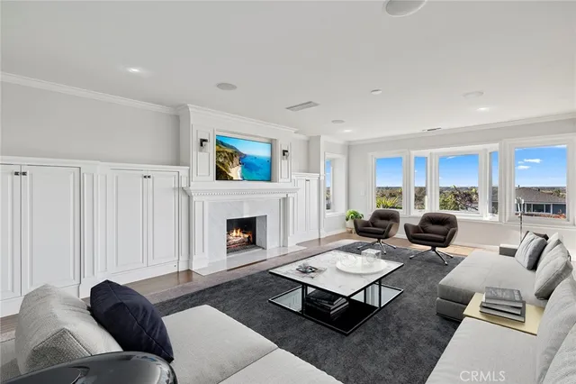 $12,500 | 2633 Buckeye Street, Newport Beach, CA 92660