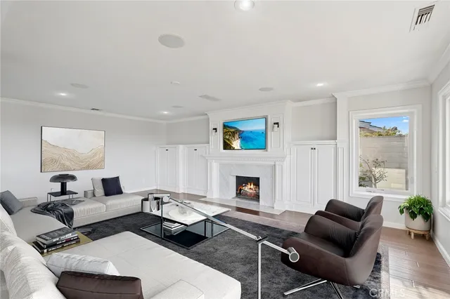 $12,500 | 2633 Buckeye Street, Newport Beach, CA 92660