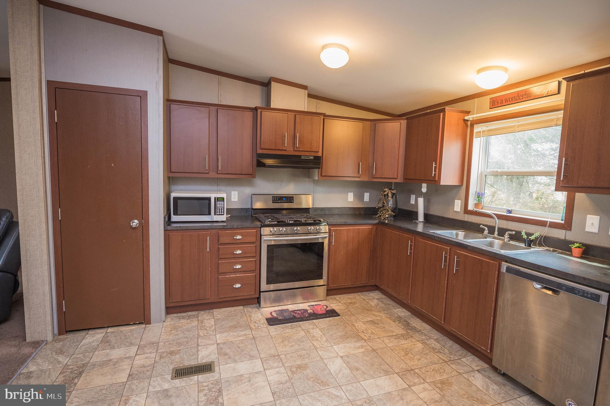 9335 Colonial Mill Drive Delmar, MD 21875 - Photo 8 of 28