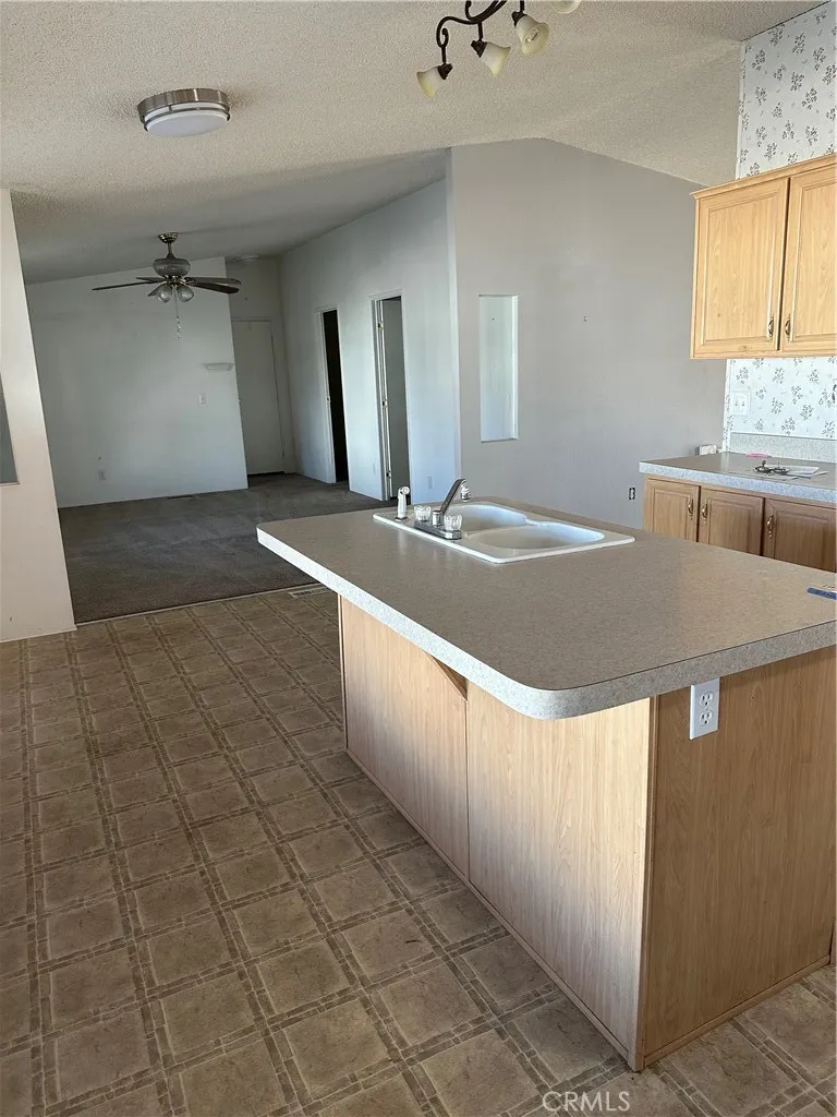 20843 Waalew Road, Unit C83 Apple Valley, CA 92307 - Photo 10 of 24
