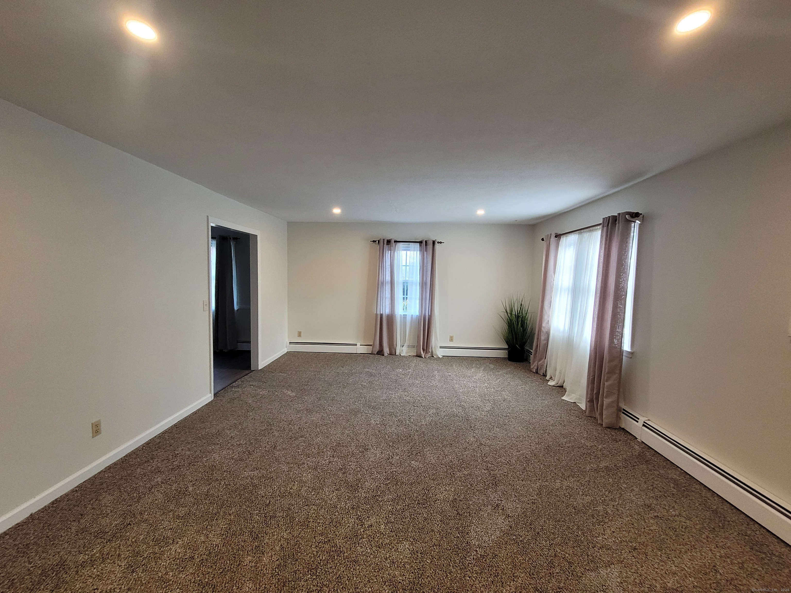 9 Monroe Drive New Milford, CT 06776 - Photo 4 of 24 Living room