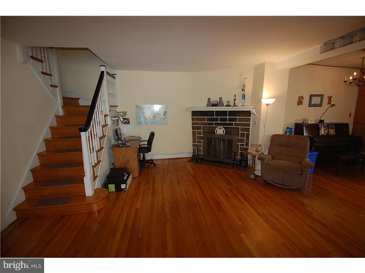 103-103 Hampden Road Upper Darby, PA 19082 - Photo 4 of 19 Den