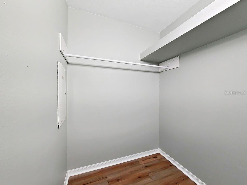 6077 Sandhill Ridge Drive Lithia, FL 33547 - Photo 28 of 58 a view of a room with wooden floor