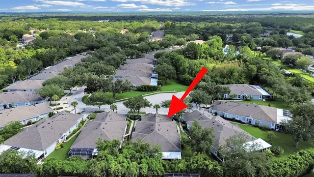 $369,900 | 6077 Sandhill Ridge Drive, Lithia, FL 33547