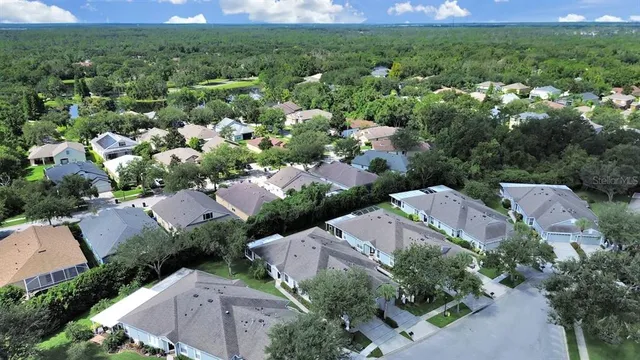 $369,900 | 6077 Sandhill Ridge Drive, Lithia, FL 33547
