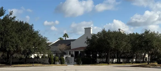 $369,900 | 6077 Sandhill Ridge Drive, Lithia, FL 33547