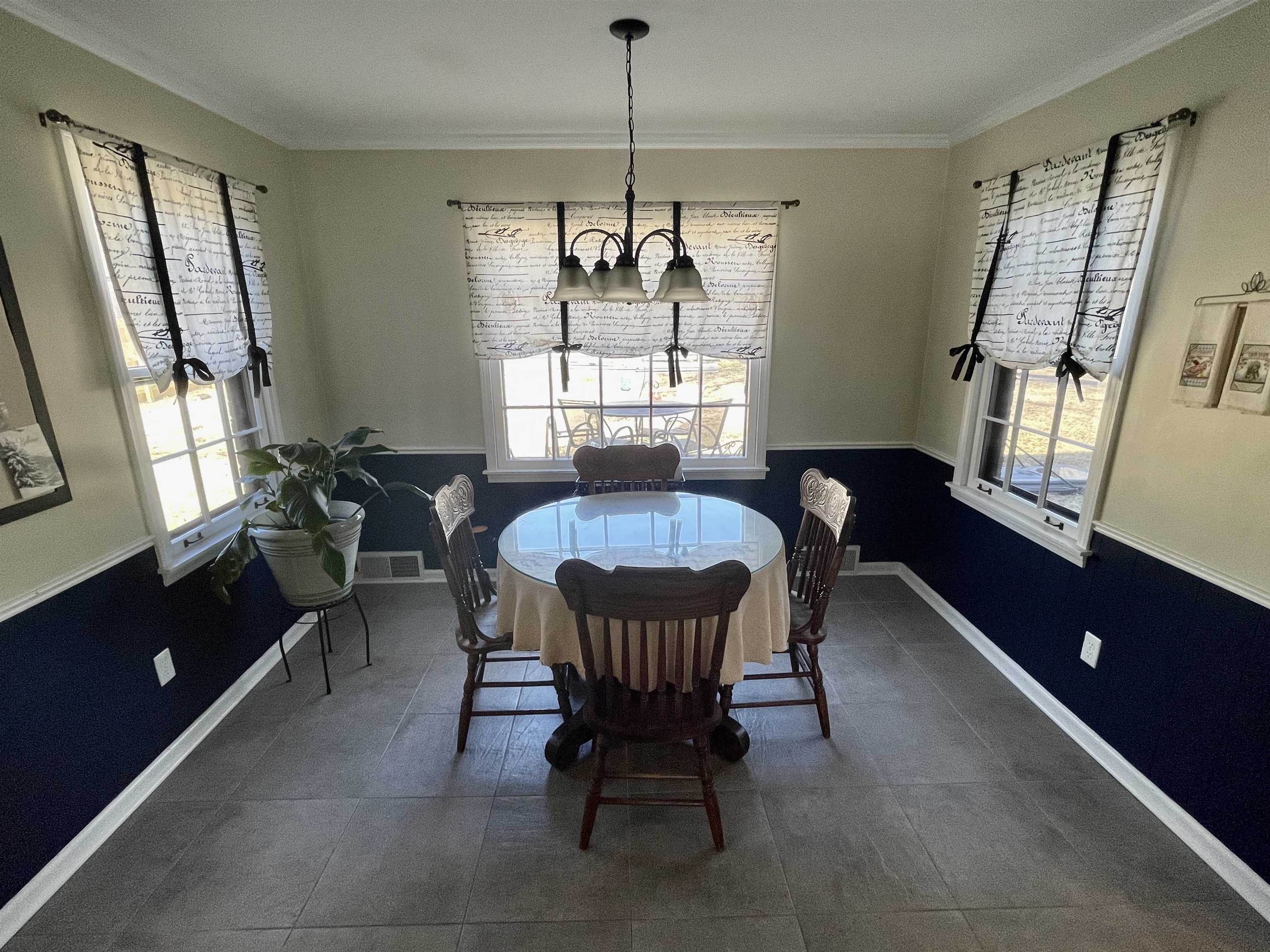 2027 Corbin Road Germantown, TN 38139 - Photo 13 of 25 Gallery Image 13