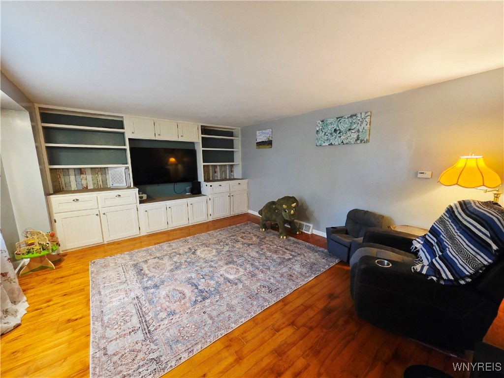 8447 Bunkerhill Road Royalton, NY 14067 - Photo 3 of 50