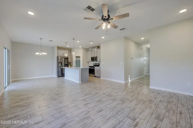 $2,295 | 13623 Holsinger Boulevard, Jacksonville, FL 32256