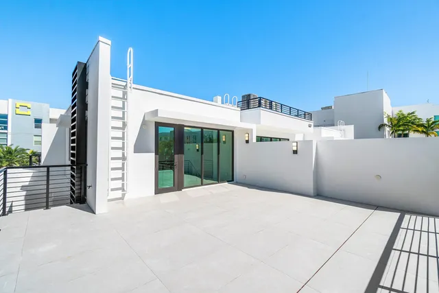 $3,599,000 | 201 Southeast 4th Avenue, Delray Beach, FL 33483