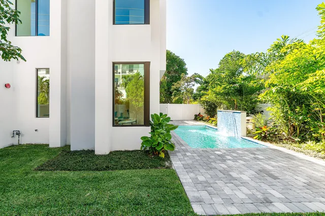 $3,599,000 | 201 Southeast 4th Avenue, Delray Beach, FL 33483