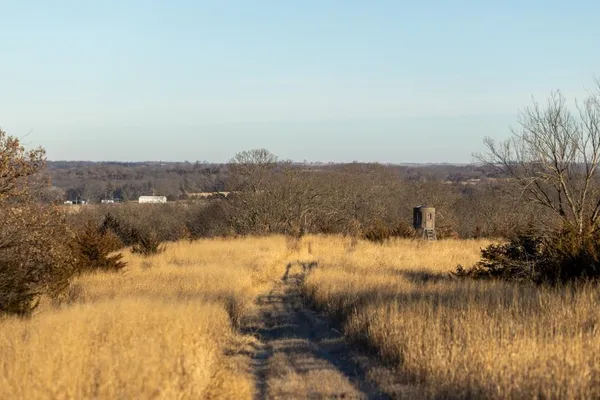 $1,950,000 | 615 Road Martinsville Mo 64467, Denver, MO 64441