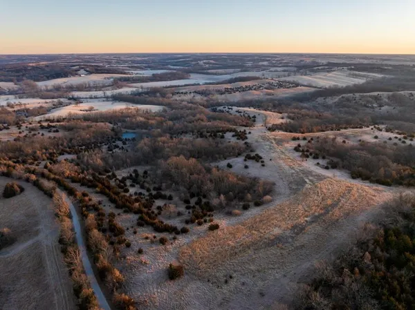 $1,950,000 | 615 Road Martinsville Mo 64467, Denver, MO 64441