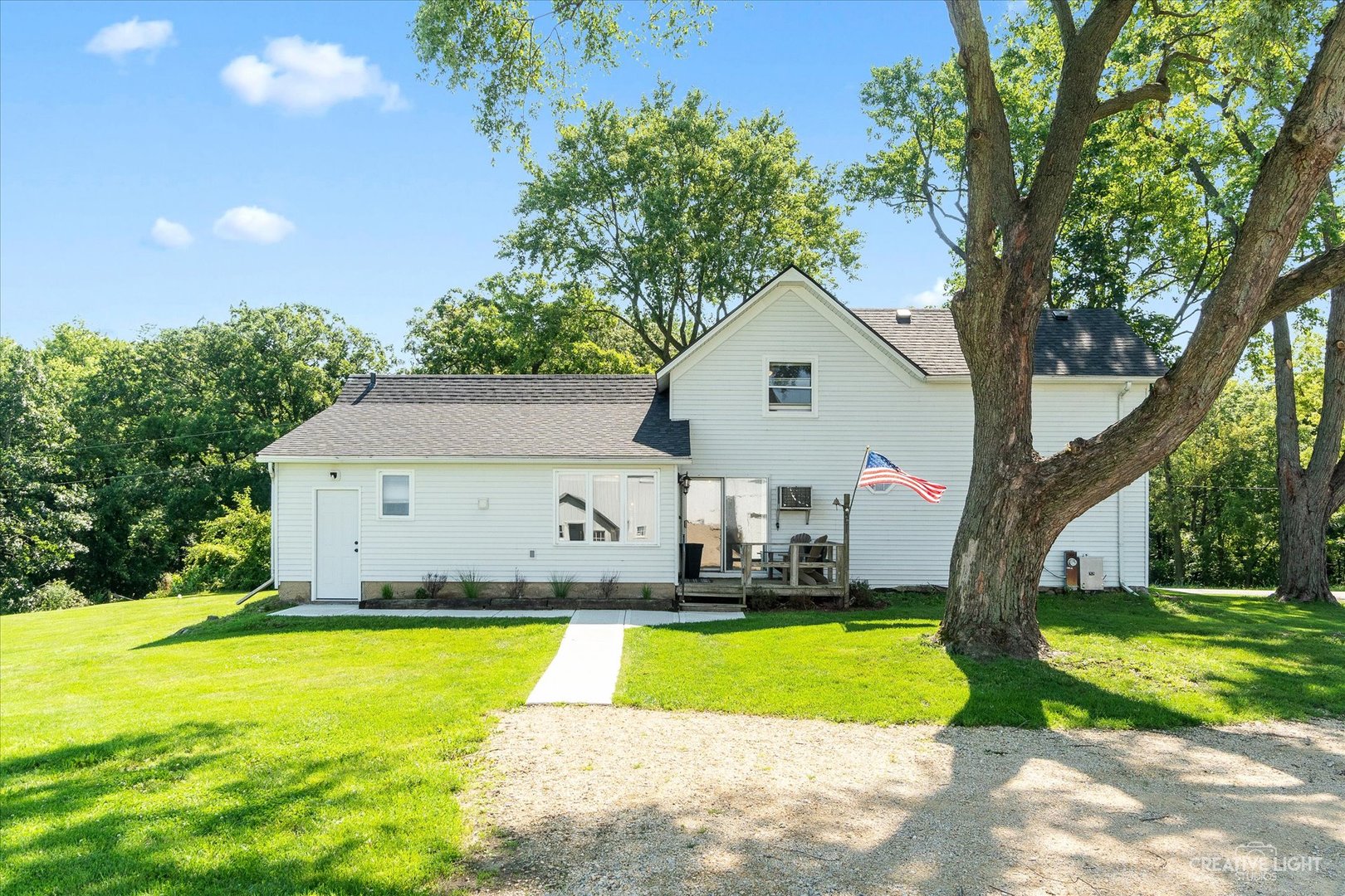 8N510 Thomas Road Hampshire, IL 60140 - Photo 28 of 33 a front view of house with yard and green space
