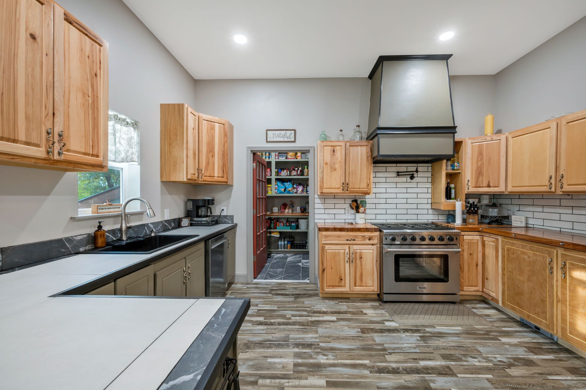 399 Coaling Road Charlotte, TN 37036 - Photo 4 of 73