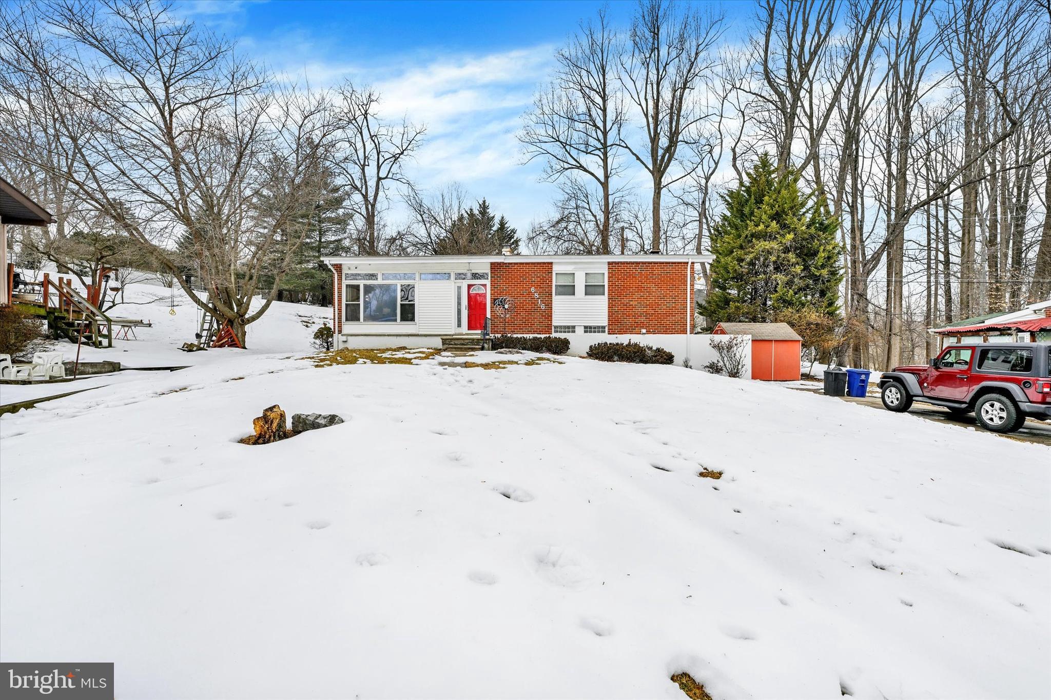 6816 Timberlane Road Baltimore, MD 21209 - Photo 2 of 25