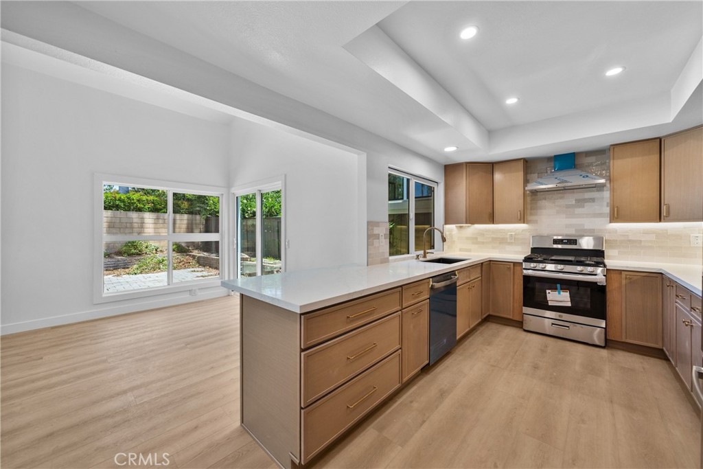33 Rainbow Irvine, CA 92603 - Photo 2 of 45
