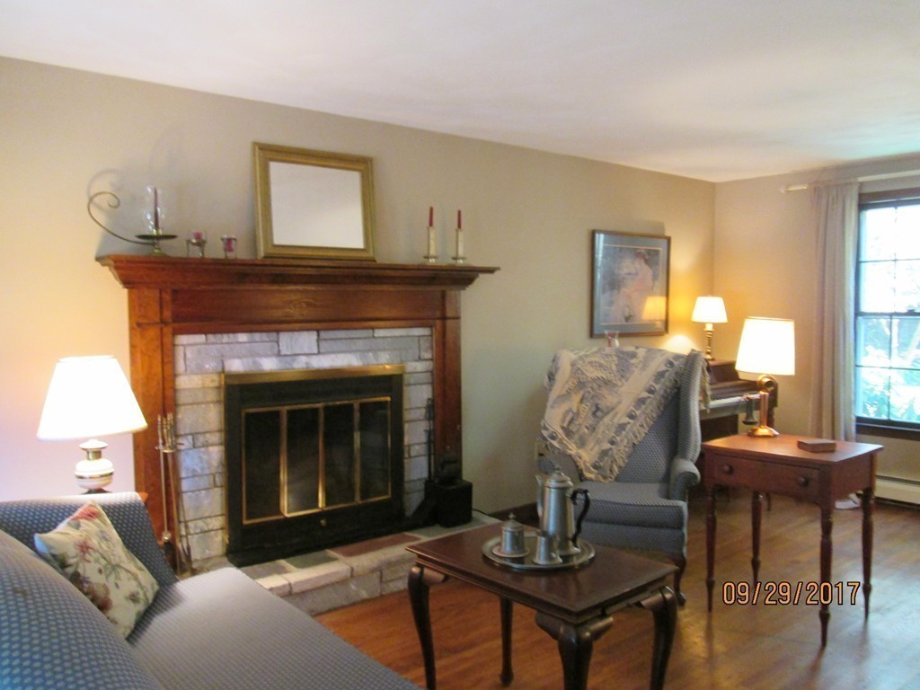 27 Browning Road Shrewsbury, MA 01545 - Photo 4 of 28 Gallery Image 4