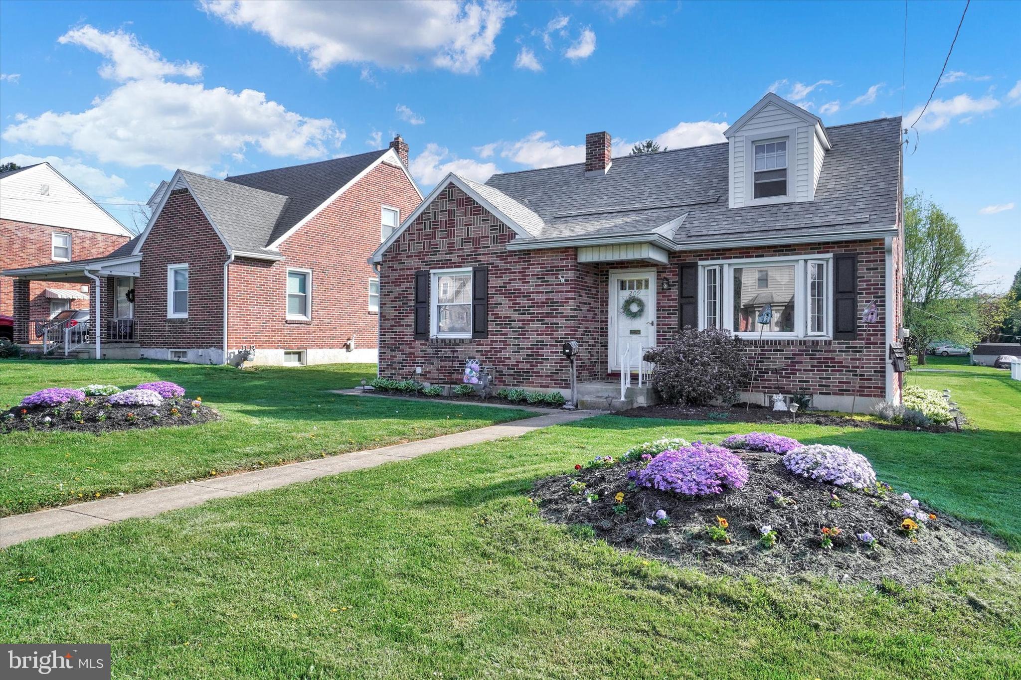 209 North Forrest Street York, PA 17404 - Photo 2 of 24