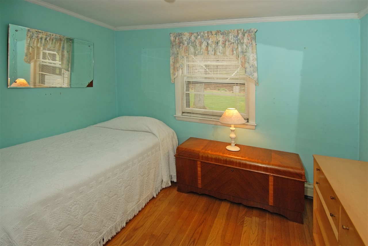 667 4th Range Road Pembroke, NH 03275 - Photo 16 of 27