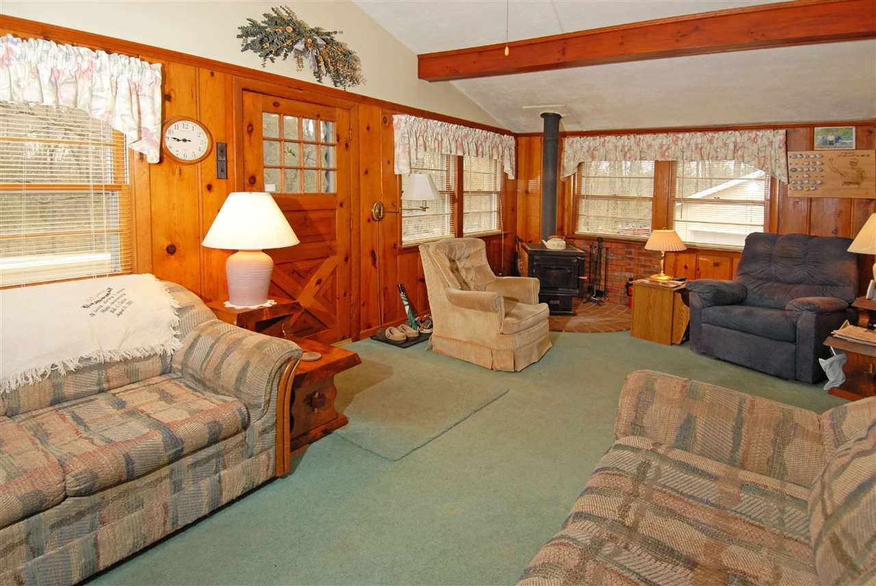 667 4th Range Road Pembroke, NH 03275 - Photo 5 of 27