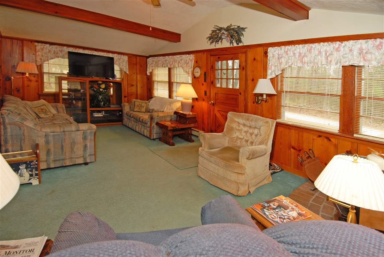 667 4th Range Road Pembroke, NH 03275 - Photo 6 of 27
