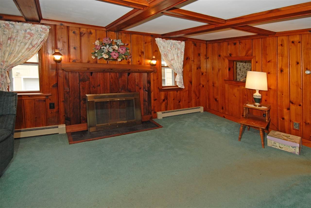 667 4th Range Road Pembroke, NH 03275 - Photo 7 of 27